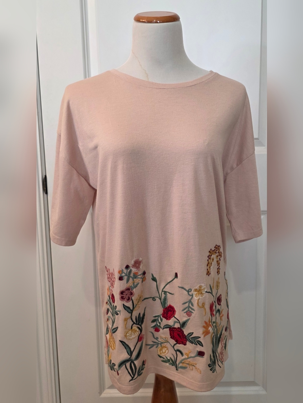 Women's Blush Pink Embroidered Floral Tunic Top